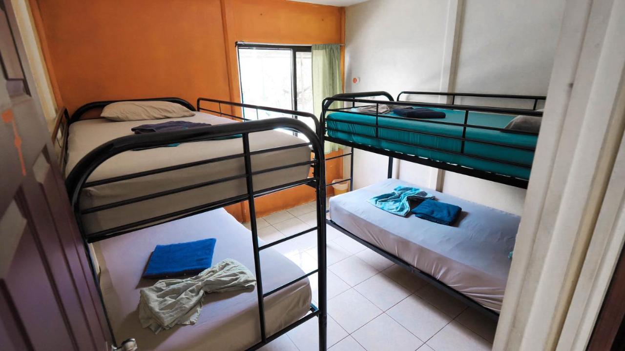 Kalunay Hostel Puerto Viejo de Talamanca エクステリア 写真