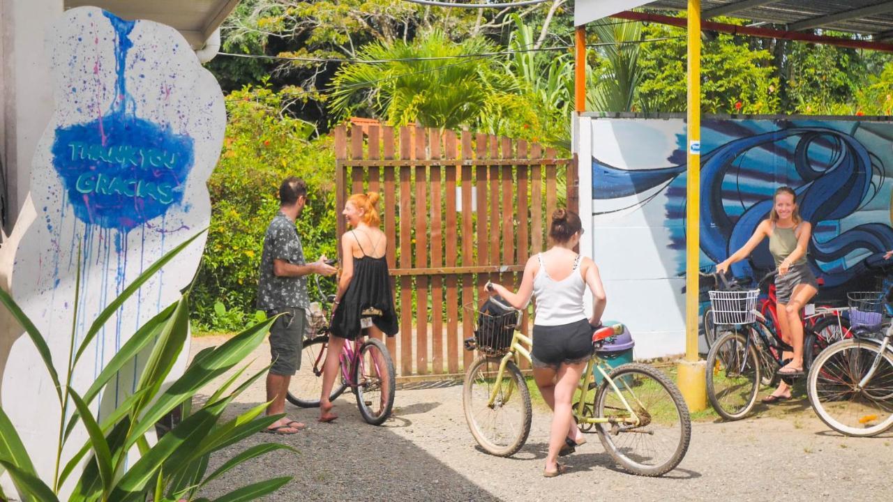 Kalunay Hostel Puerto Viejo de Talamanca エクステリア 写真