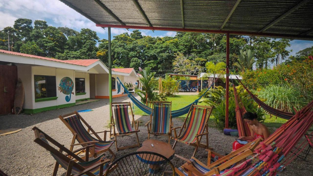 Kalunay Hostel Puerto Viejo de Talamanca エクステリア 写真