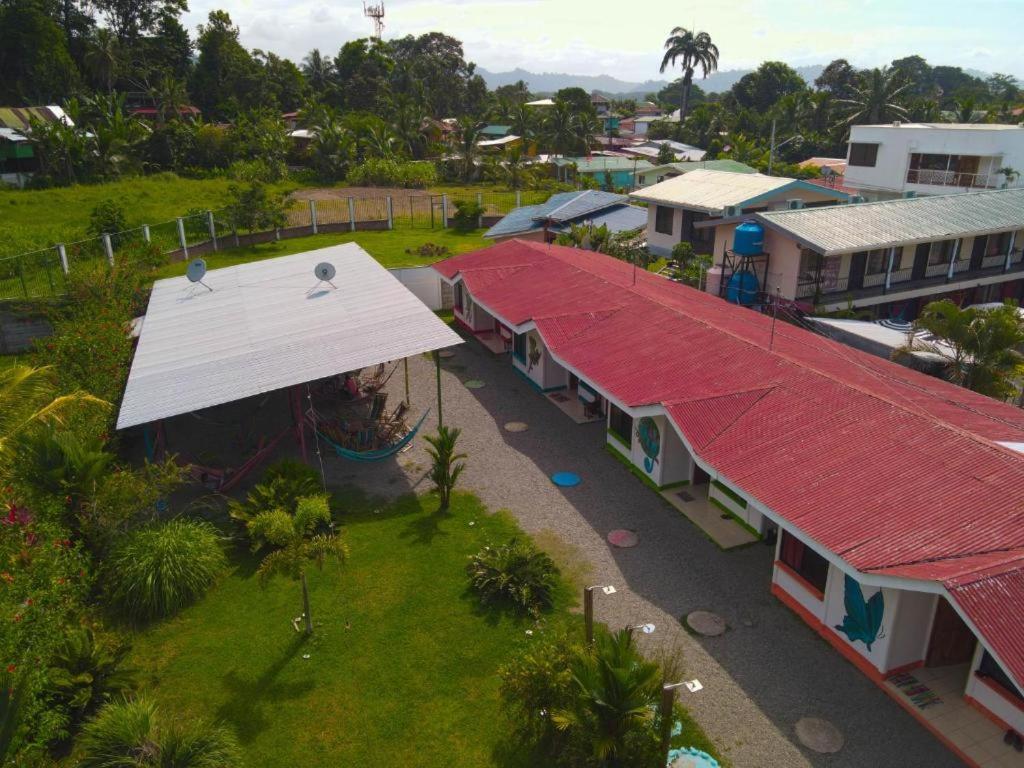 Kalunay Hostel Puerto Viejo de Talamanca エクステリア 写真