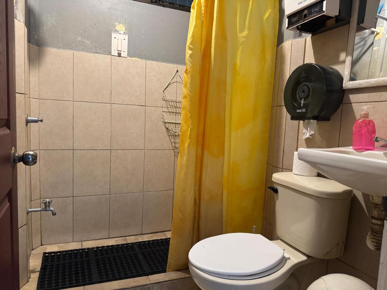 Kalunay Hostel Puerto Viejo de Talamanca エクステリア 写真