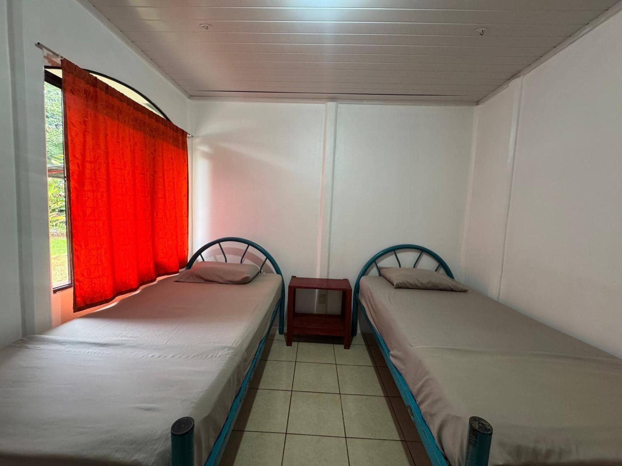 Kalunay Hostel Puerto Viejo de Talamanca エクステリア 写真